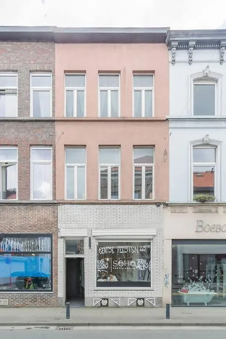 Ruime Studio In Centrum Voor 4 헨트 아파트